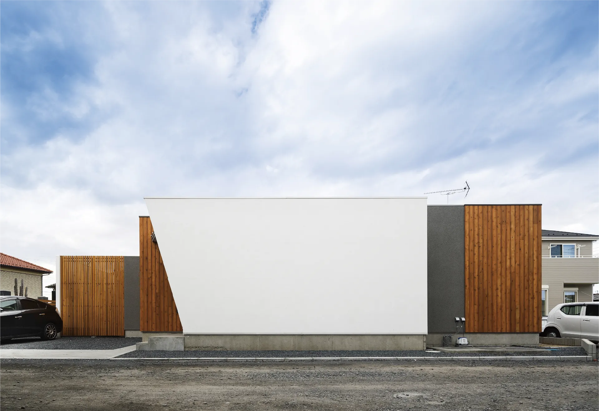 Cut eyes ～プライバシーが守られた家～